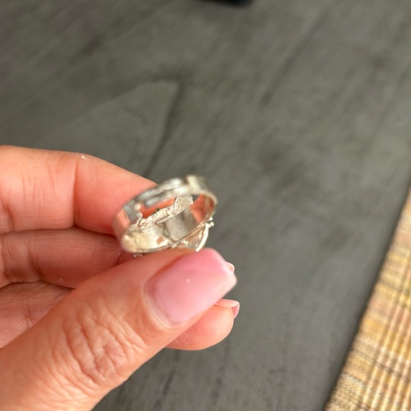 Hello Kitty Ring - Picture 4 of 6